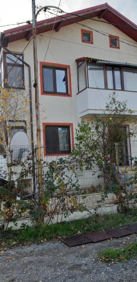 Appartamento Casa Soarelui Roşu Esterno foto