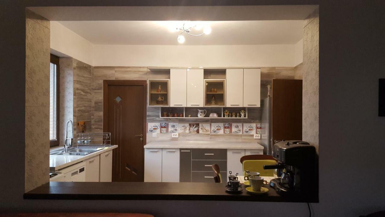 Appartamento Casa Soarelui Roşu Esterno foto