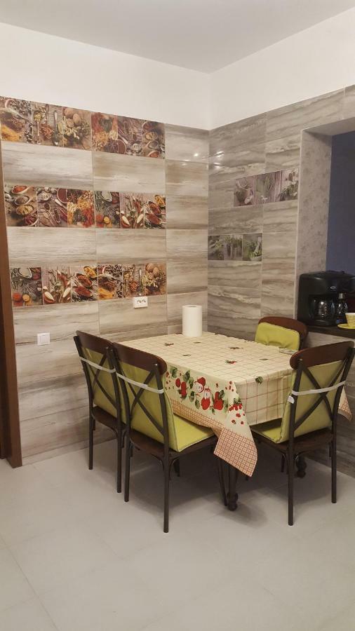 Appartamento Casa Soarelui Roşu Esterno foto