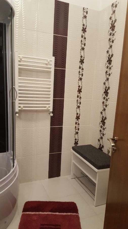 Appartamento Casa Soarelui Roşu Esterno foto