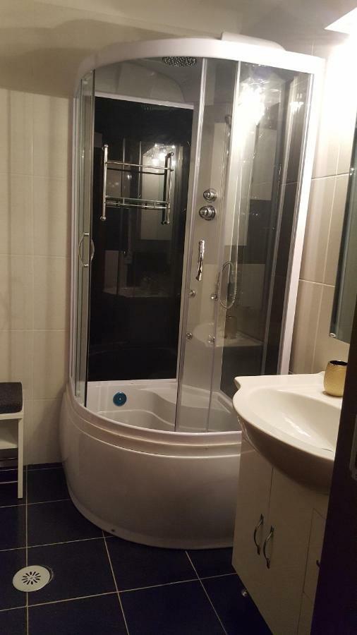Appartamento Casa Soarelui Roşu Esterno foto